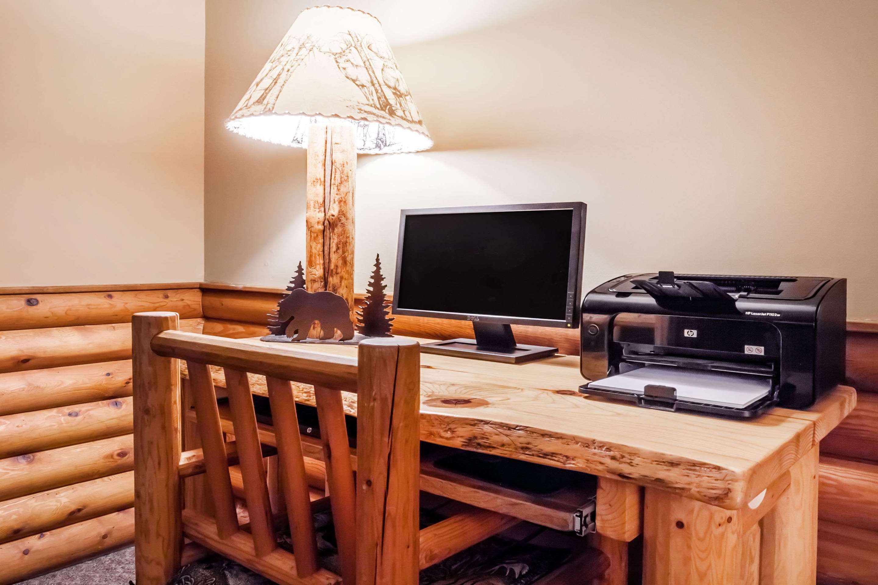 Business Center | Days Inn by Wyndham Sandpoint