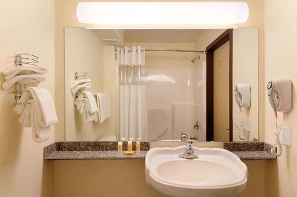  - Days Inn Grande Prairie