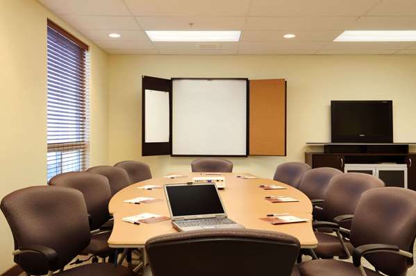  - Days Inn Grande Prairie