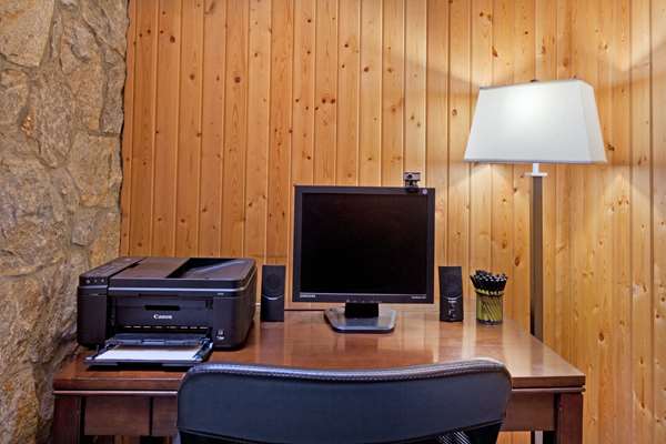 Conference Area - Super 8 Hotel Valemount