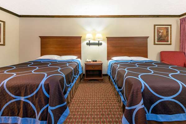  - Super 8 Motel Enid