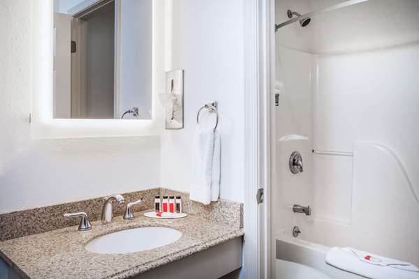  - Howard Johnson Inn Hershey