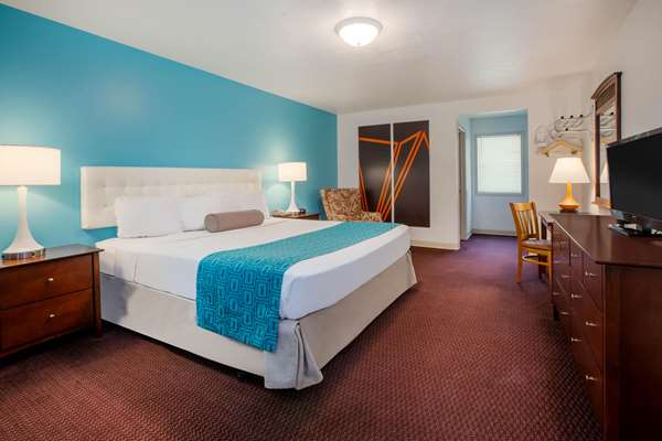  - Howard Johnson Inn Traverse City