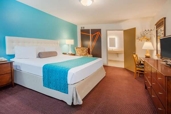  - Howard Johnson Inn Traverse City