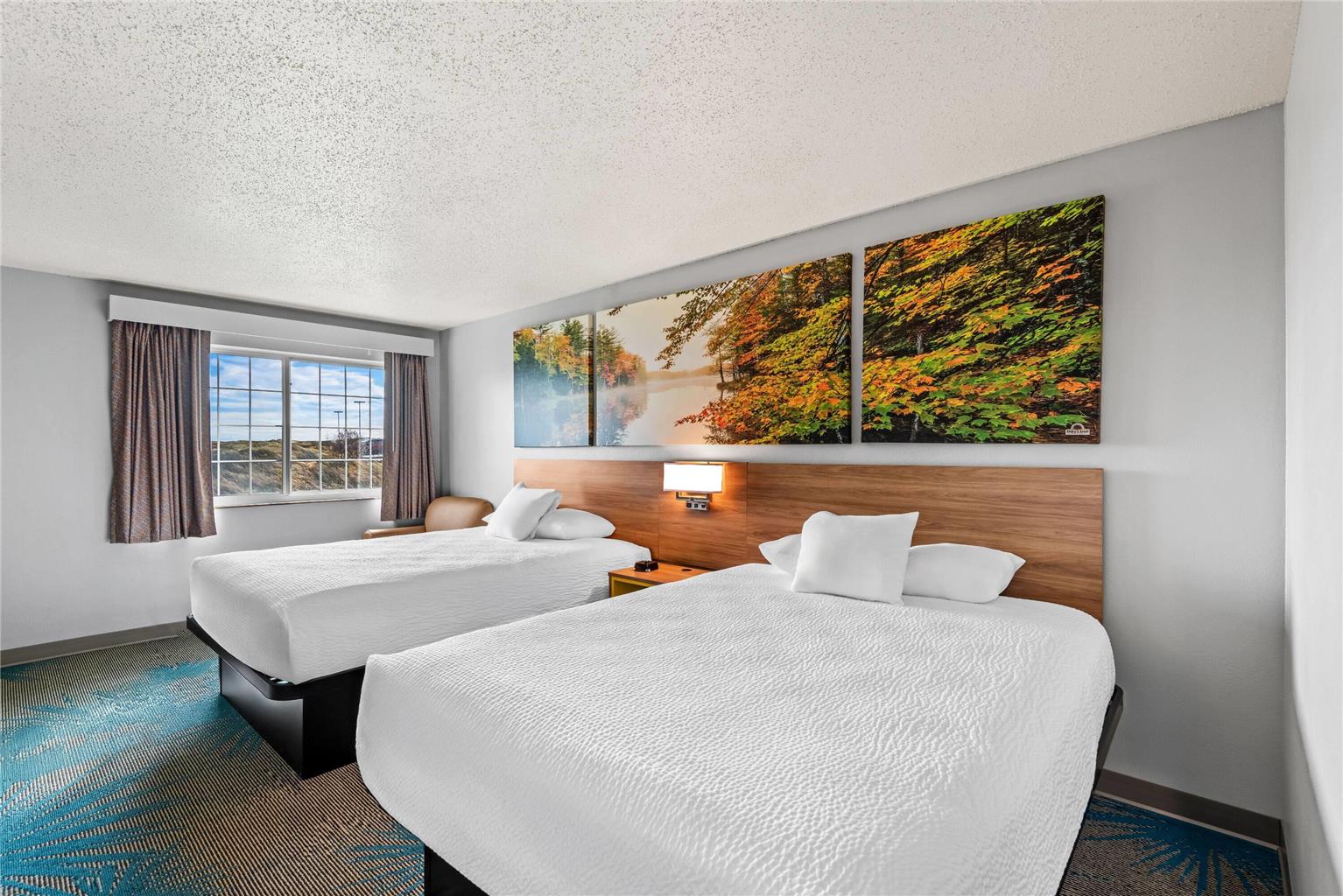 DAYS INN BY WYNDHAM CARROLL-guestroom-Guest Room,Suite,On-Site.jpg