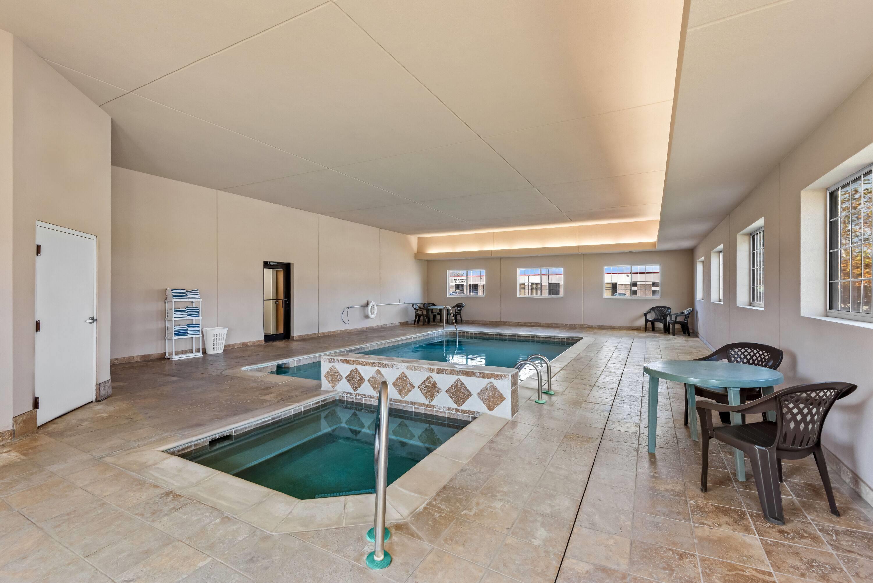 Pool - indoor