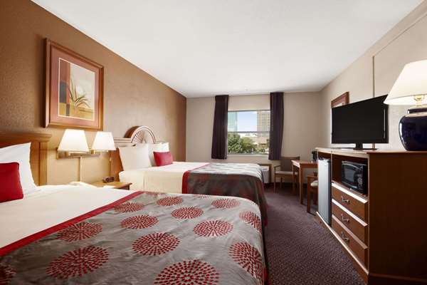  - Ramada Hotel City Centre Sioux City - I-29, Exit 147