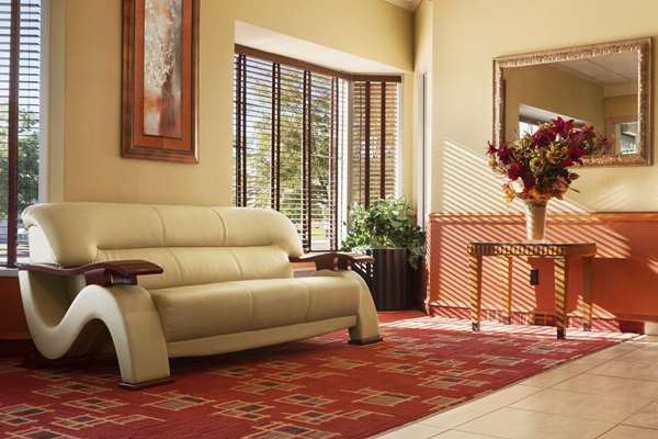  - Ramada Hotel City Centre Sioux City - I-29, Exit 147