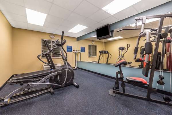 Fitness/ Exercise Room - Days Inn Rockdale