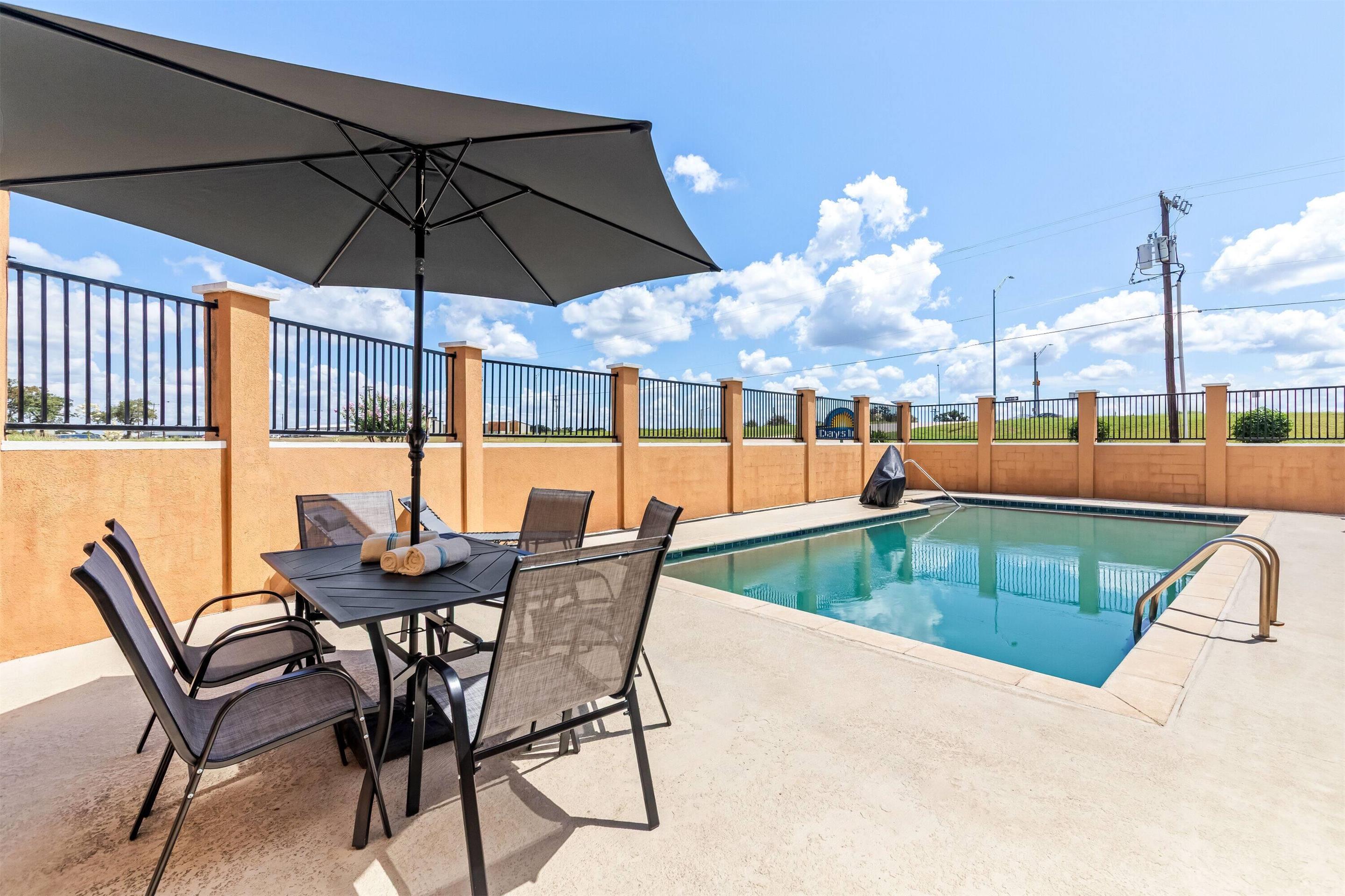 Pool - indoor | Days Inn by Wyndham Rockdale Texas