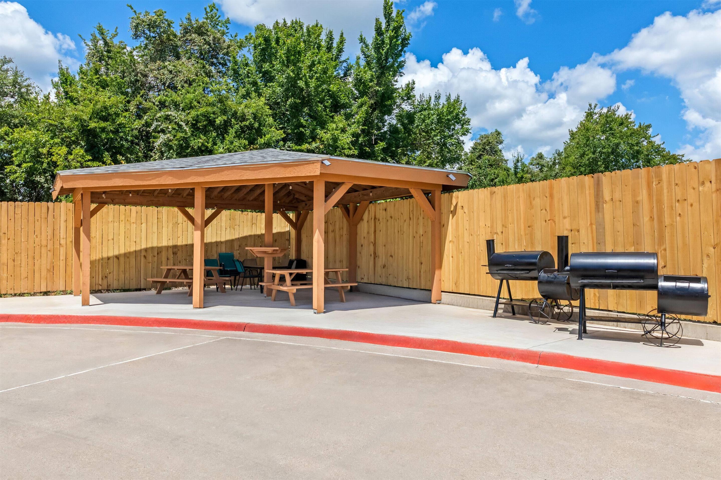 Property amenity | Days Inn by Wyndham Rockdale Texas