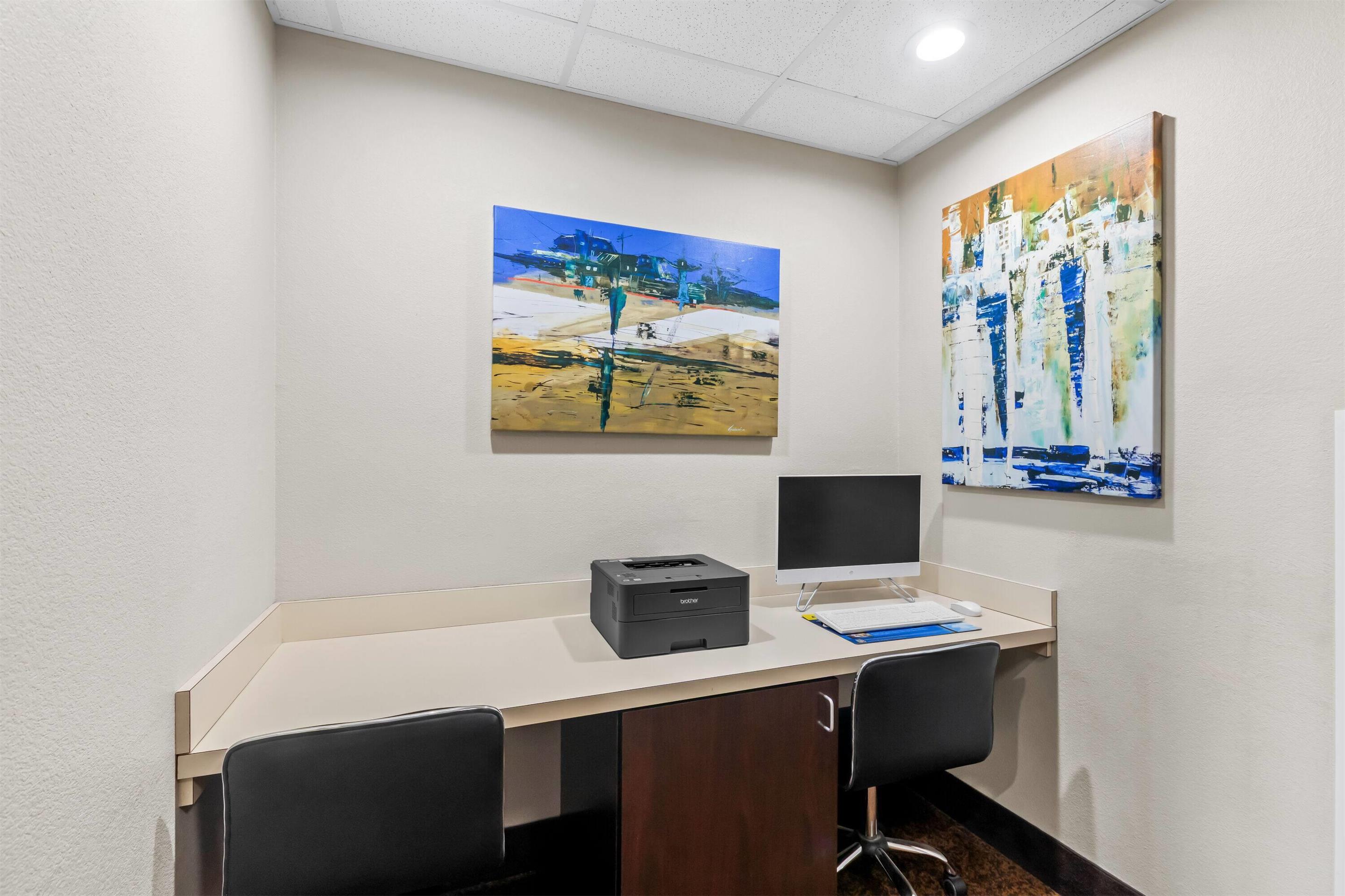 Business Center | Days Inn by Wyndham Rockdale Texas
