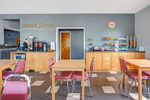  - Howard Johnson Inn Gananoque