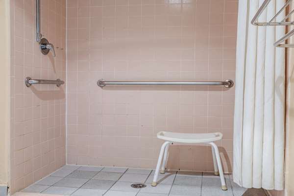  - Super 8 Motel Sealy - I-10, Exit 720