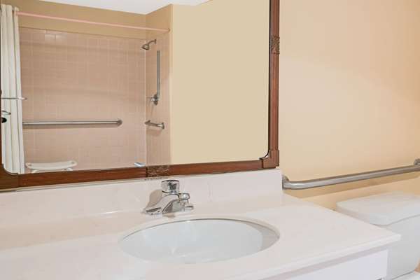  - Super 8 Motel Sealy - I-10, Exit 720