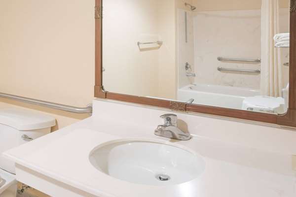  - Super 8 Motel Sealy - I-10, Exit 720