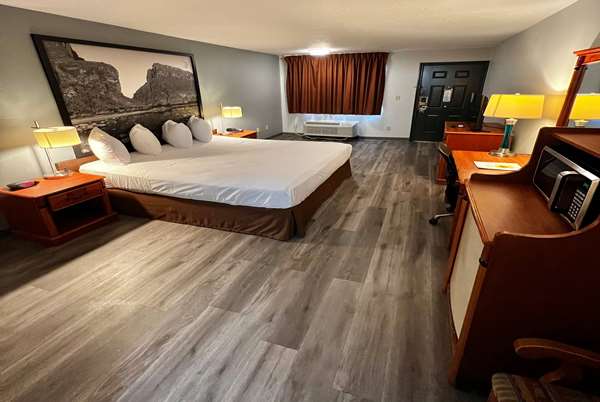  - Super 8 Motel Sealy - I-10, Exit 720