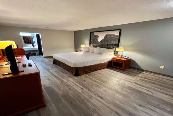  - Super 8 Motel Sealy - I-10, Exit 720