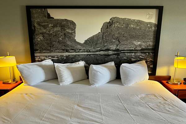  - Super 8 Motel Sealy - I-10, Exit 720