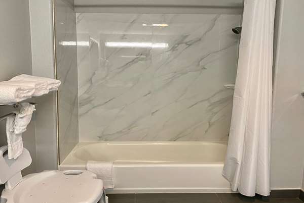  - Super 8 Motel Sealy - I-10, Exit 720