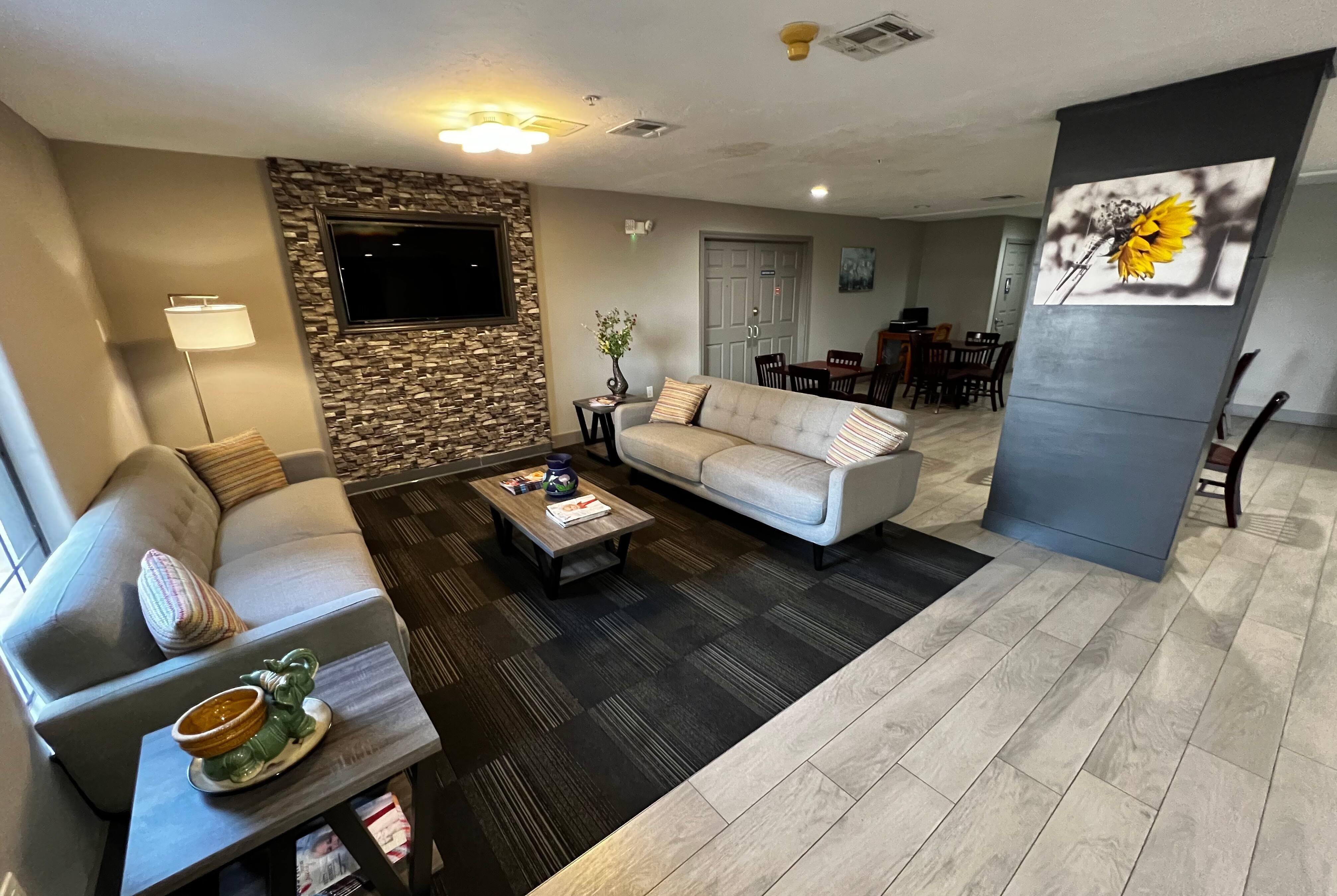 Lobby | Super 8 by Wyndham Sealy