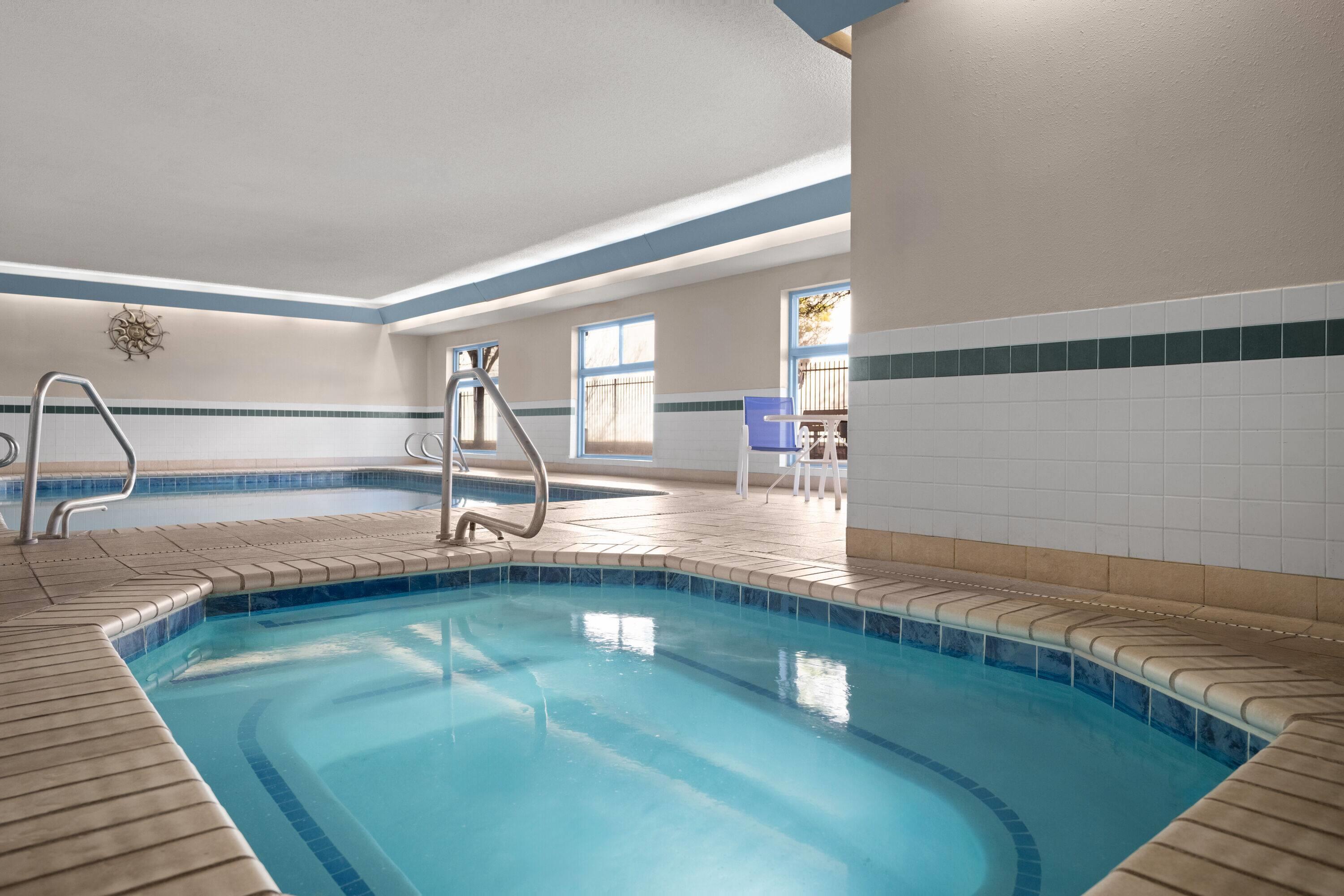 Pool | Days Inn & Suites by Wyndham Airport Albuquerque