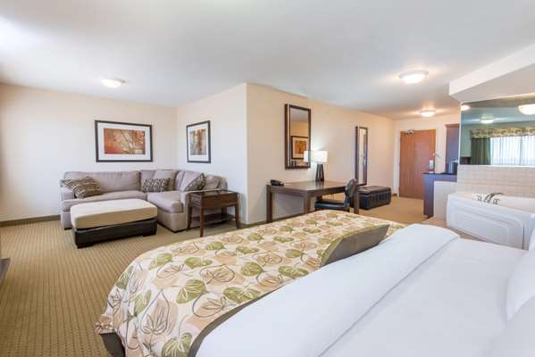 Suite - Ramada Inn Wainwright