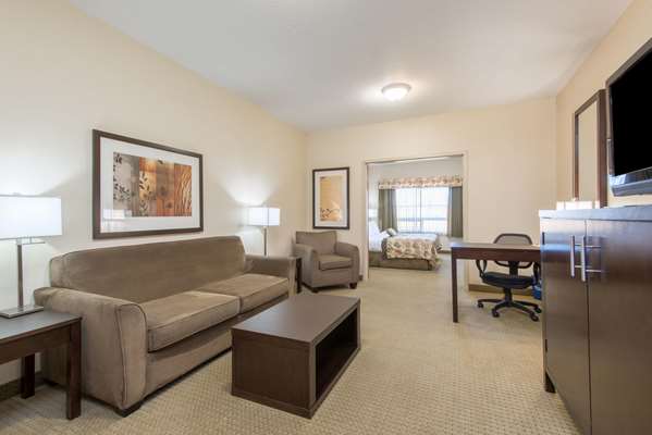 Suite - Ramada Inn Wainwright