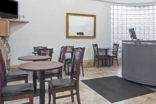  - Days Inn Midtown Seattle - I-5, Exit 172