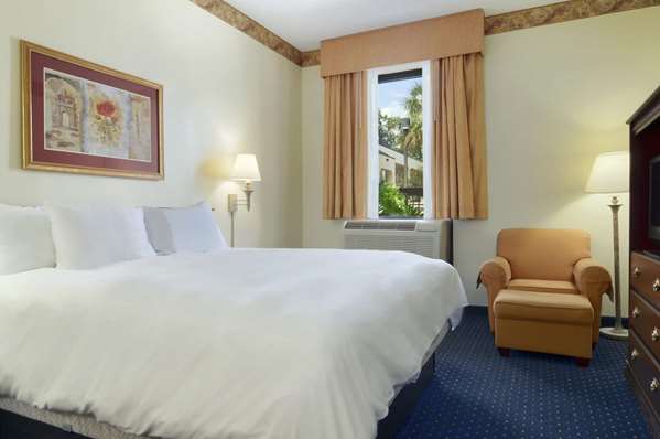 Suite - Baymont Inn & Suites Tallahassee - I-10, Exit 199