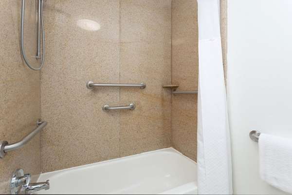  - Baymont Inn & Suites Tallahassee - I-10, Exit 199