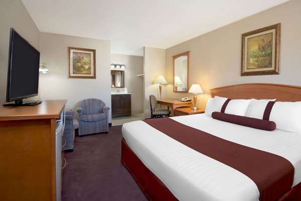  - Howard Johnson Inn Red Deer