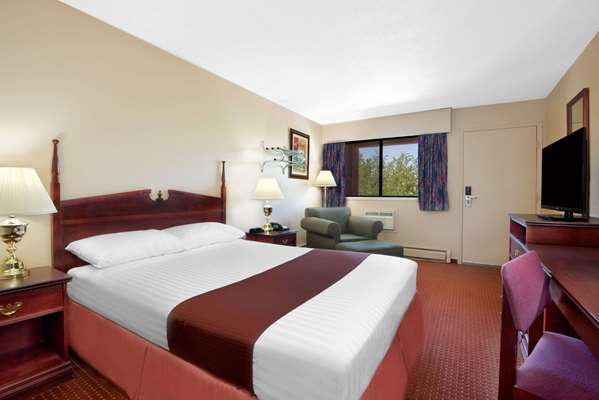 - Howard Johnson Inn Red Deer
