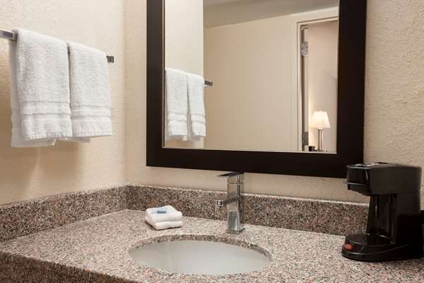  - Super 8 Motel Rahway