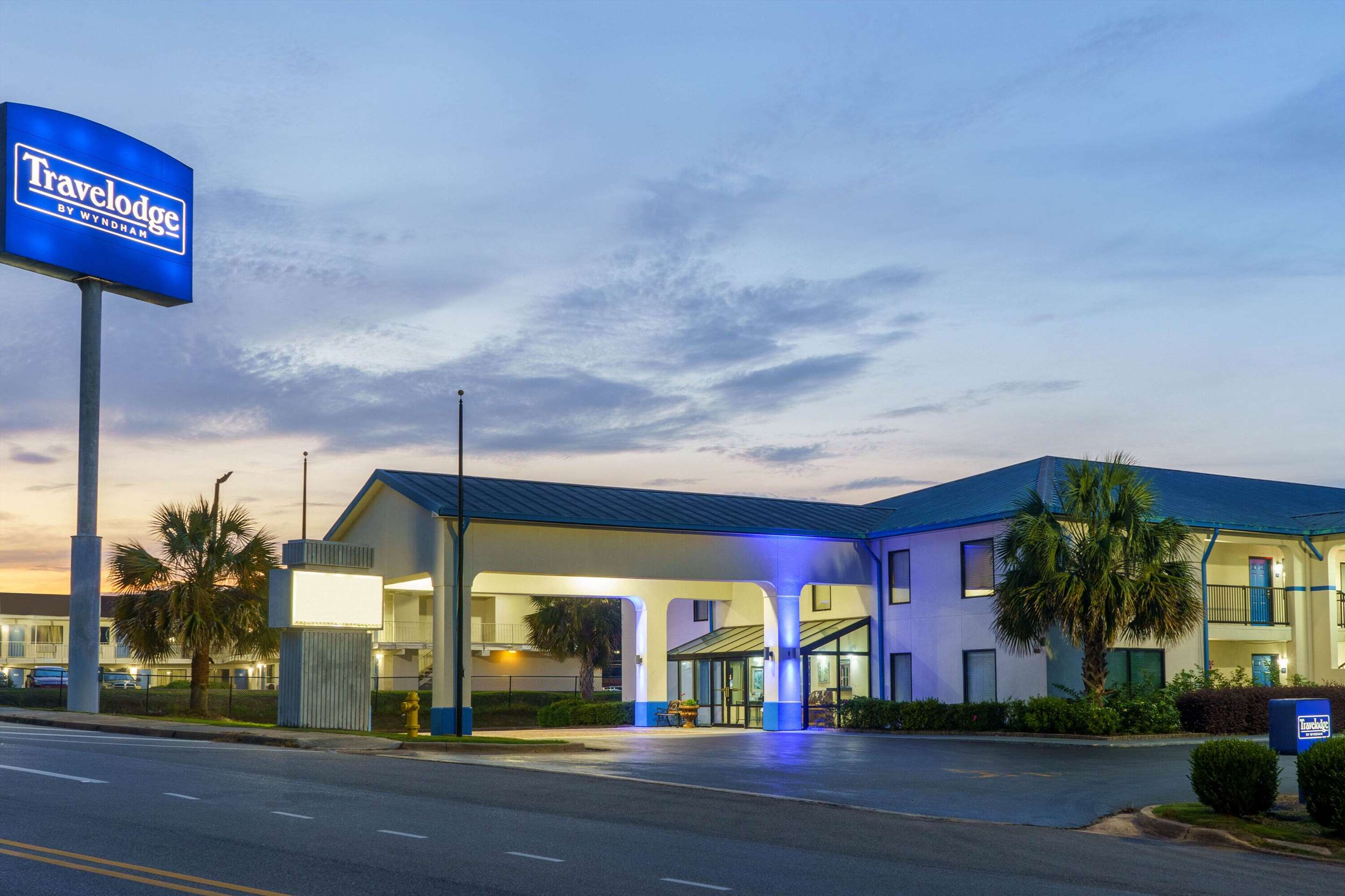 Exterior | Travelodge by Wyndham Montgomery East