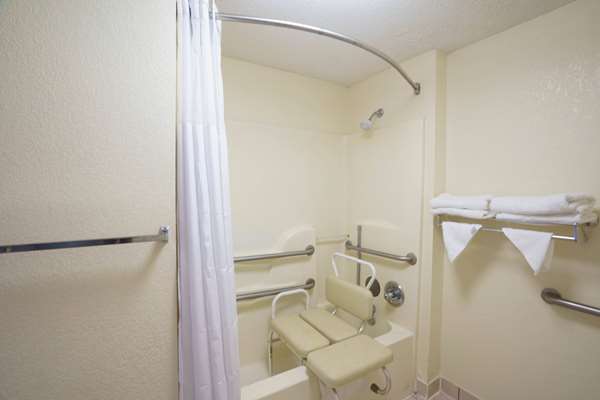  - Travelodge East Montgomery - I-85, Exit 6