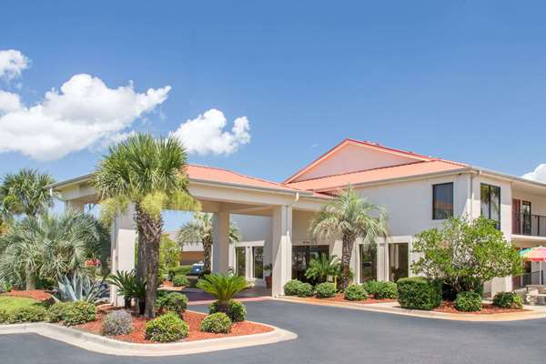 Exterior view - Days Inn & Suites Navarre