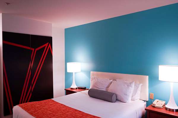  - Howard Johnson Inn Salinas