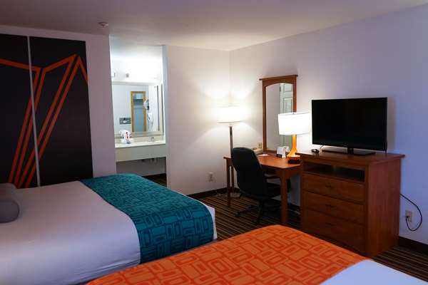  - Howard Johnson Inn Salinas