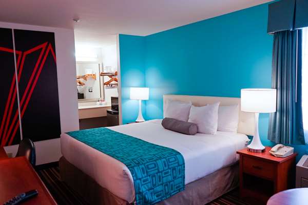  - Howard Johnson Inn Salinas