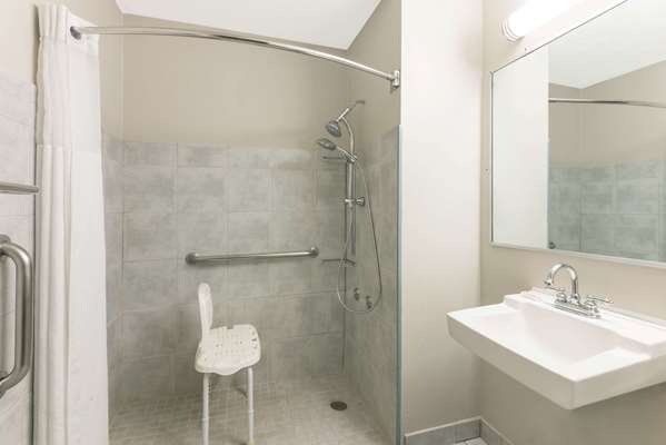  - Microtel Inn by Wyndham Henrietta - I-390, Exit 12A