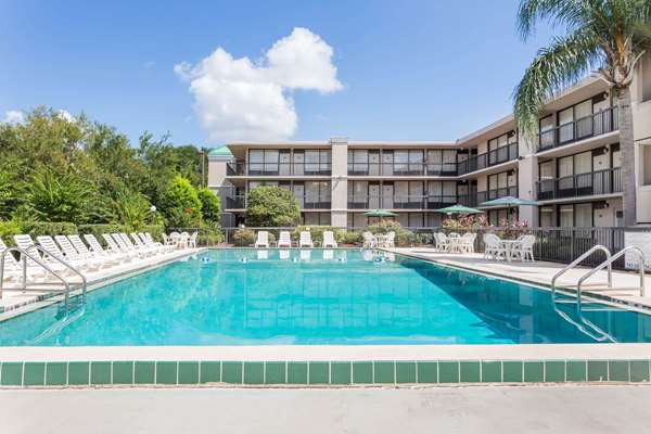 Pool - Ramada Inn Altamonte Springs - I-4, Exit 92
