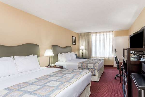  - Ramada Inn Altamonte Springs - I-4, Exit 92