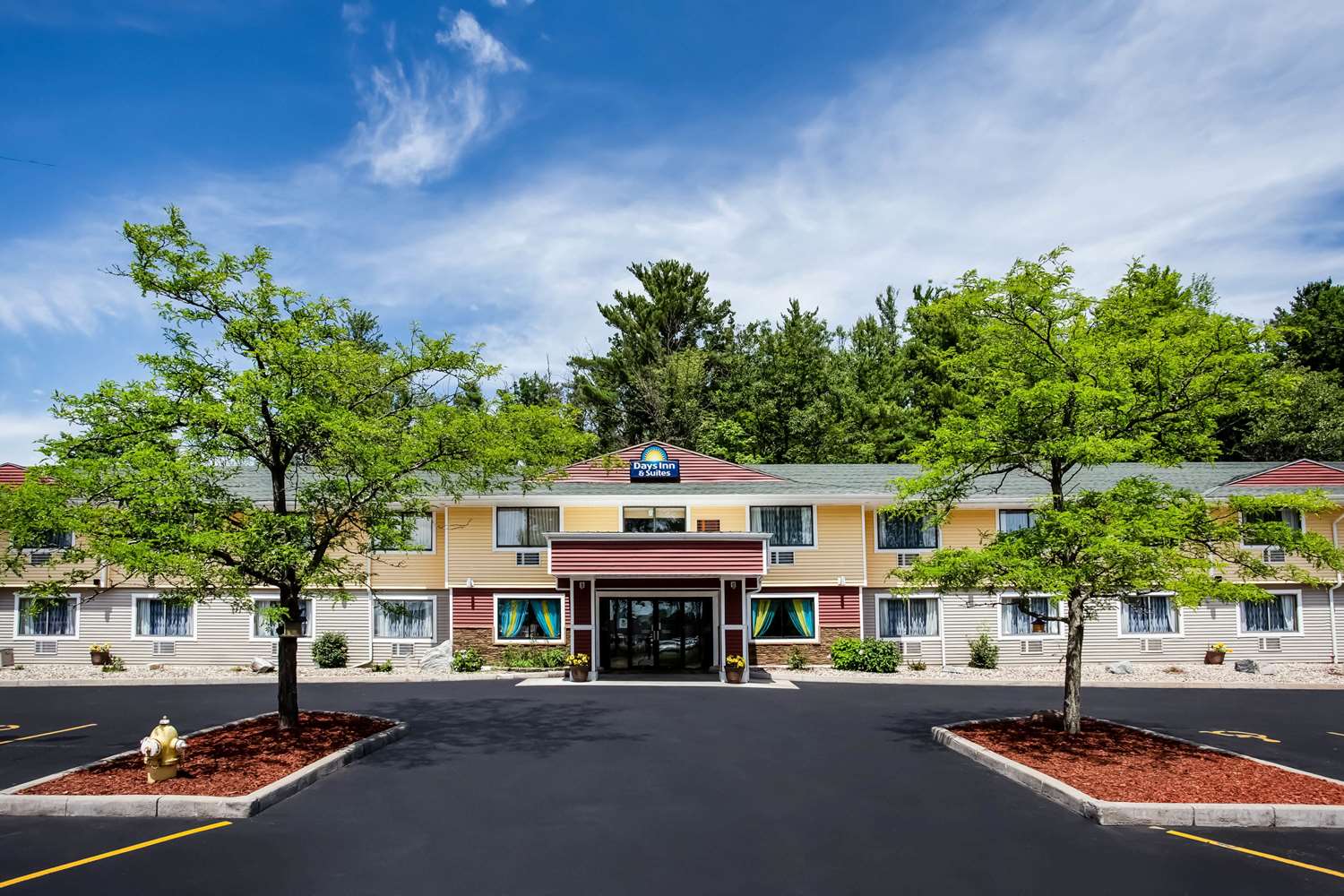 Days Inn & Suites Stevens Point I39, Exit 161, WI See Discounts