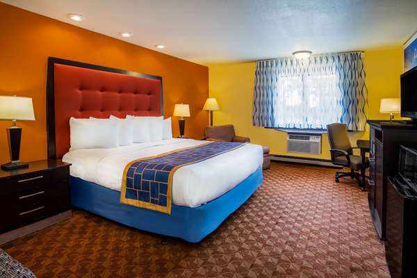  - Days Inn & Suites Stevens Point - I-39, Exit 161