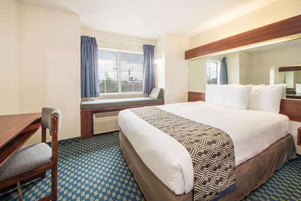 Suite - Microtel Inn & Suites by Wyndham Admiral Place Tulsa - I-44, Exit 238