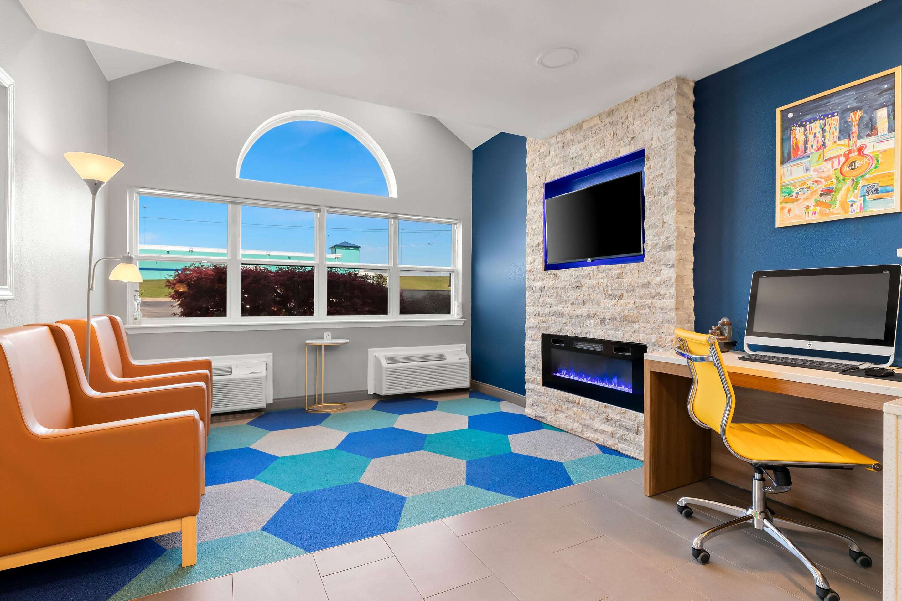 Lobby | Microtel Inn & Suites by Wyndham Tulsa/Catoosa Route 66