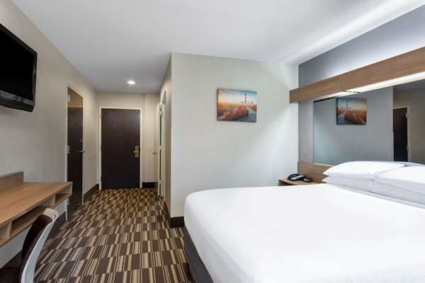  - Microtel Inn & Suites by Wyndham Matthews