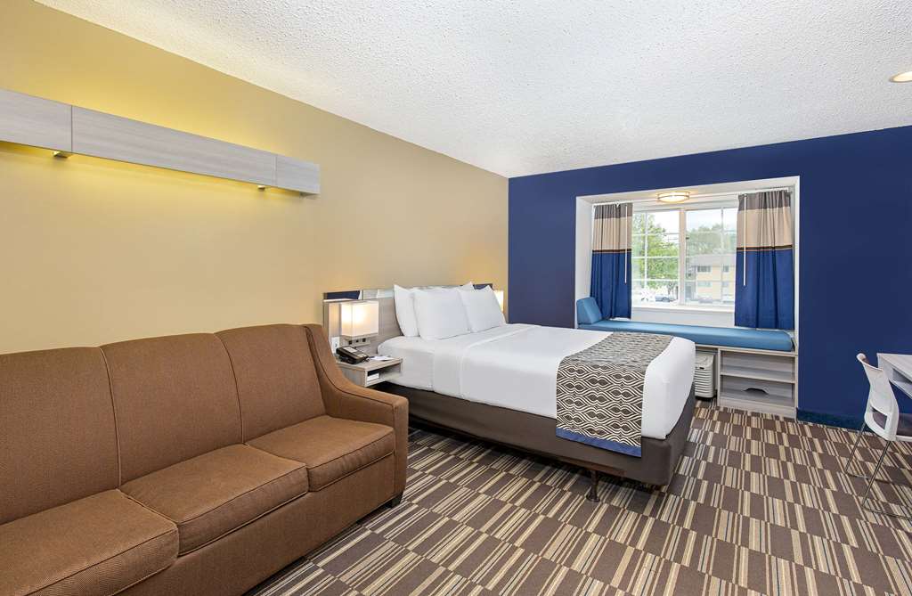 MICROTEL INN & SUITES BY WYNDHAM DR-guestroom-Guest Room,Suite,On-Site.jpg