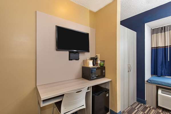  - Microtel Inn & Suites by Wyndham Dry Ridge - I-75, Exit 159